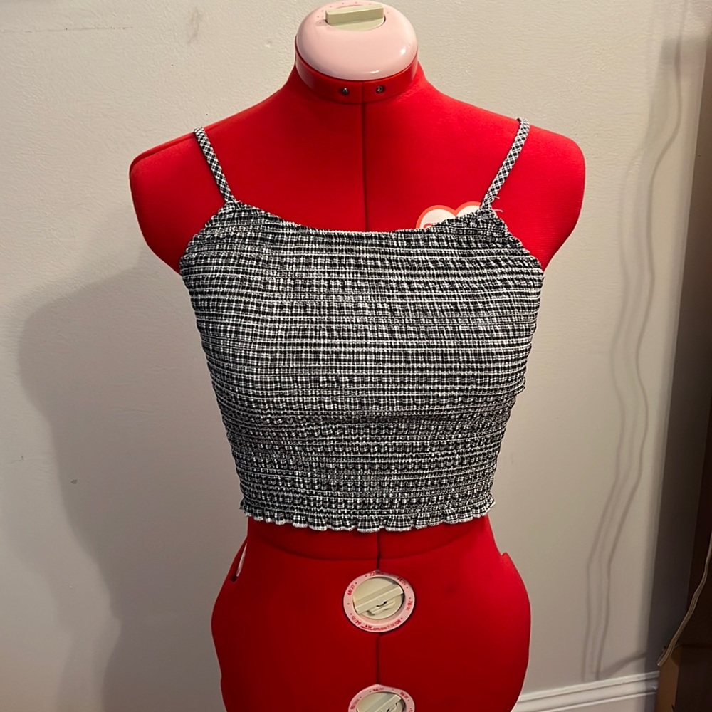 Brandy Melville crop tank top